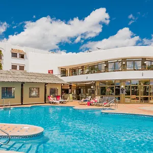 Macdonald Villacana , Estepona España