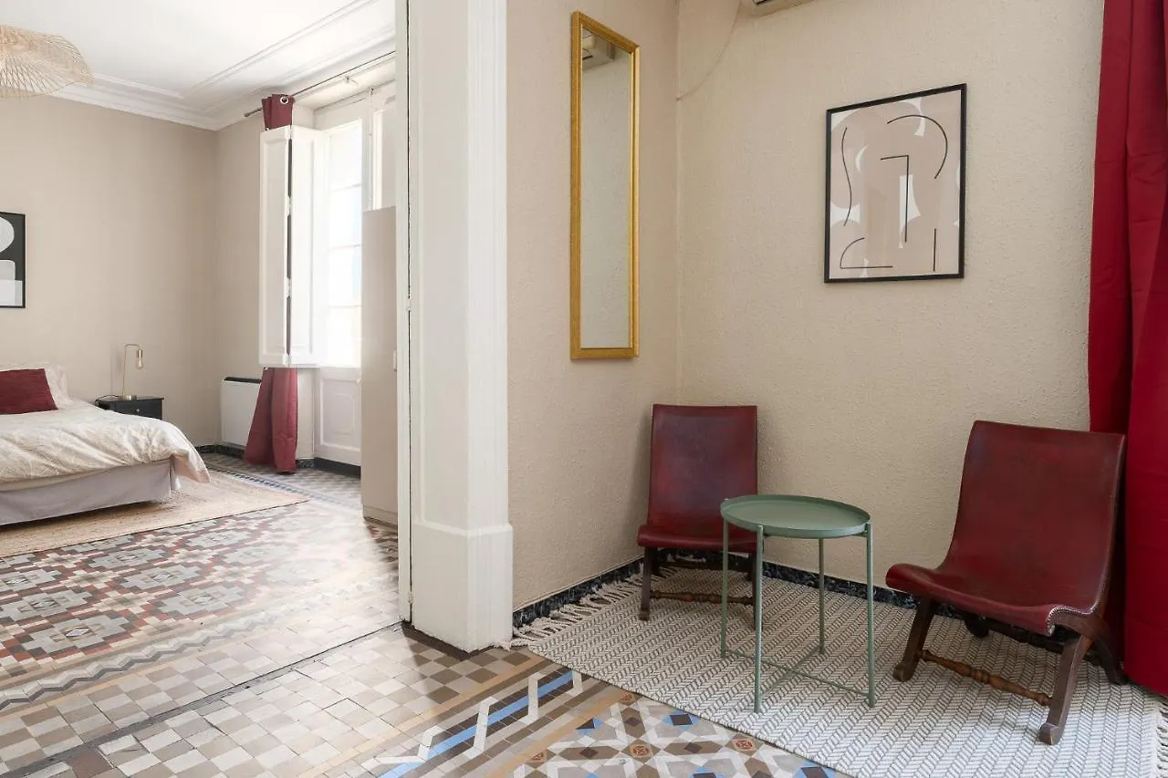 Design Rooms Near Rambla Barcelona