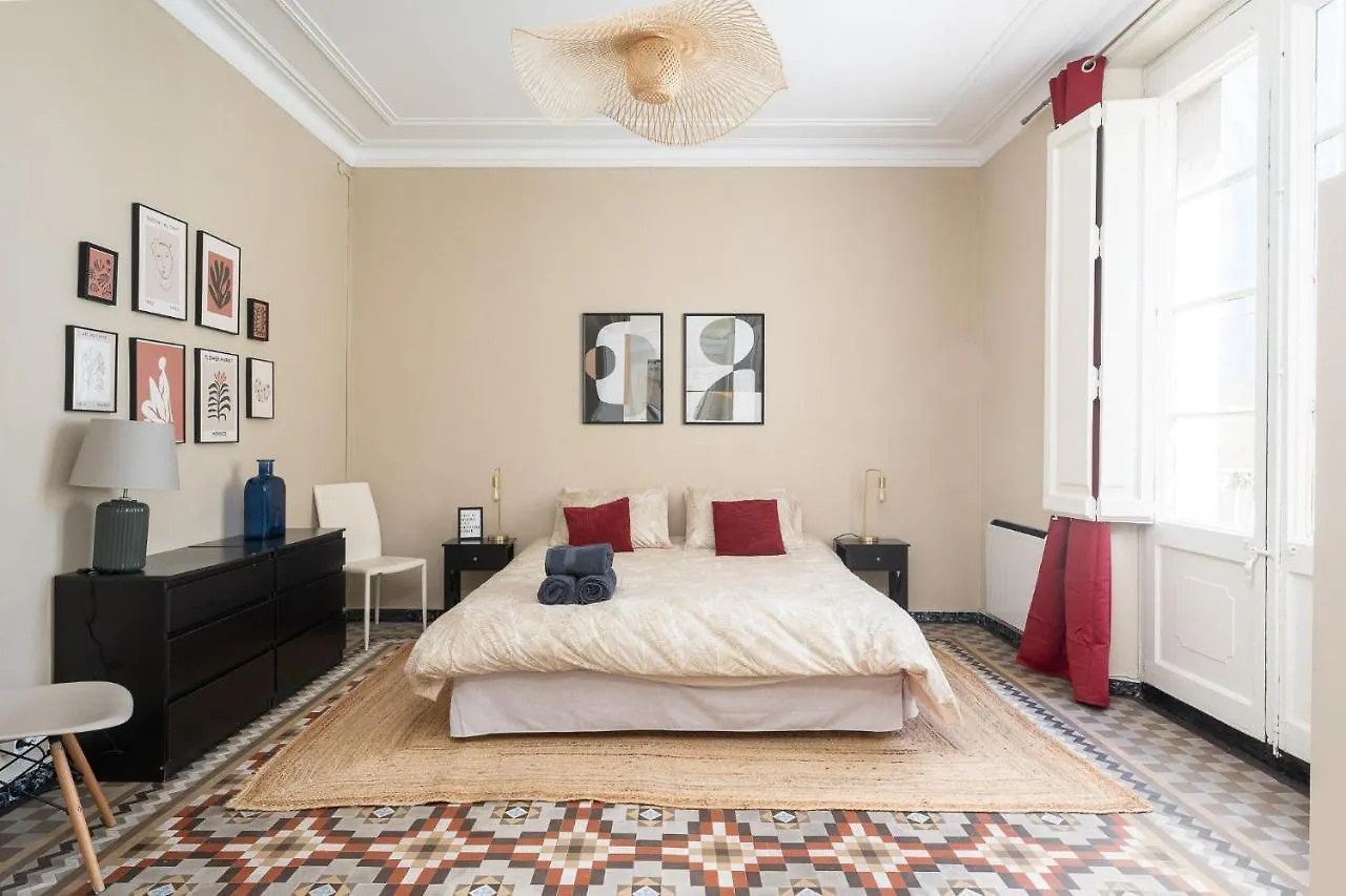 Design Rooms Near Rambla Barcelona España